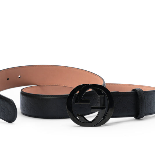 Black on black interlocking G buckle belt