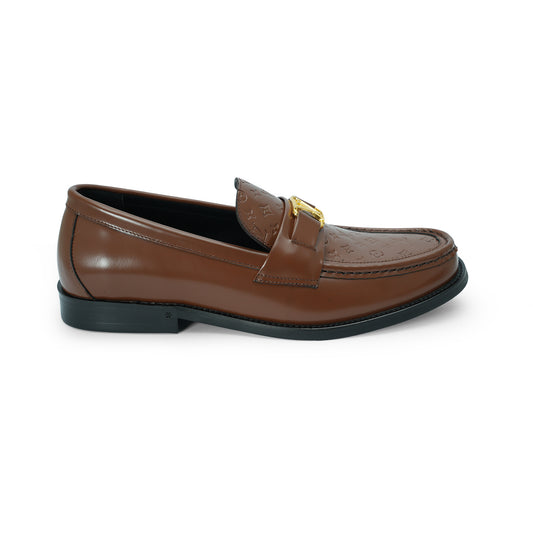 Brown embossed major loafer