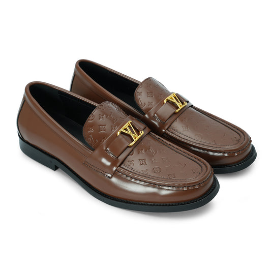 Brown embossed major loafer
