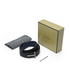 Black grain leather T buckle belt